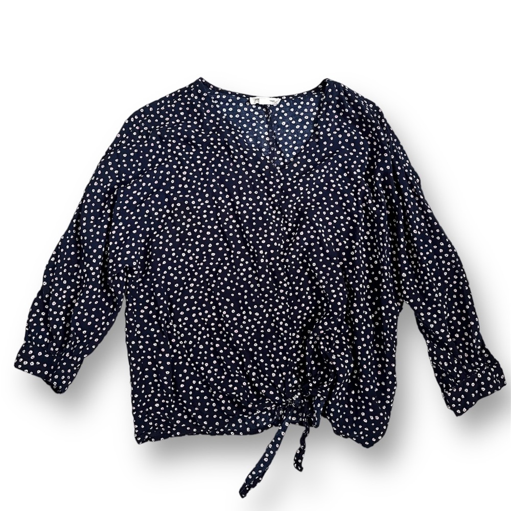 Beachlunchlounge Front Tie V-neck top high low